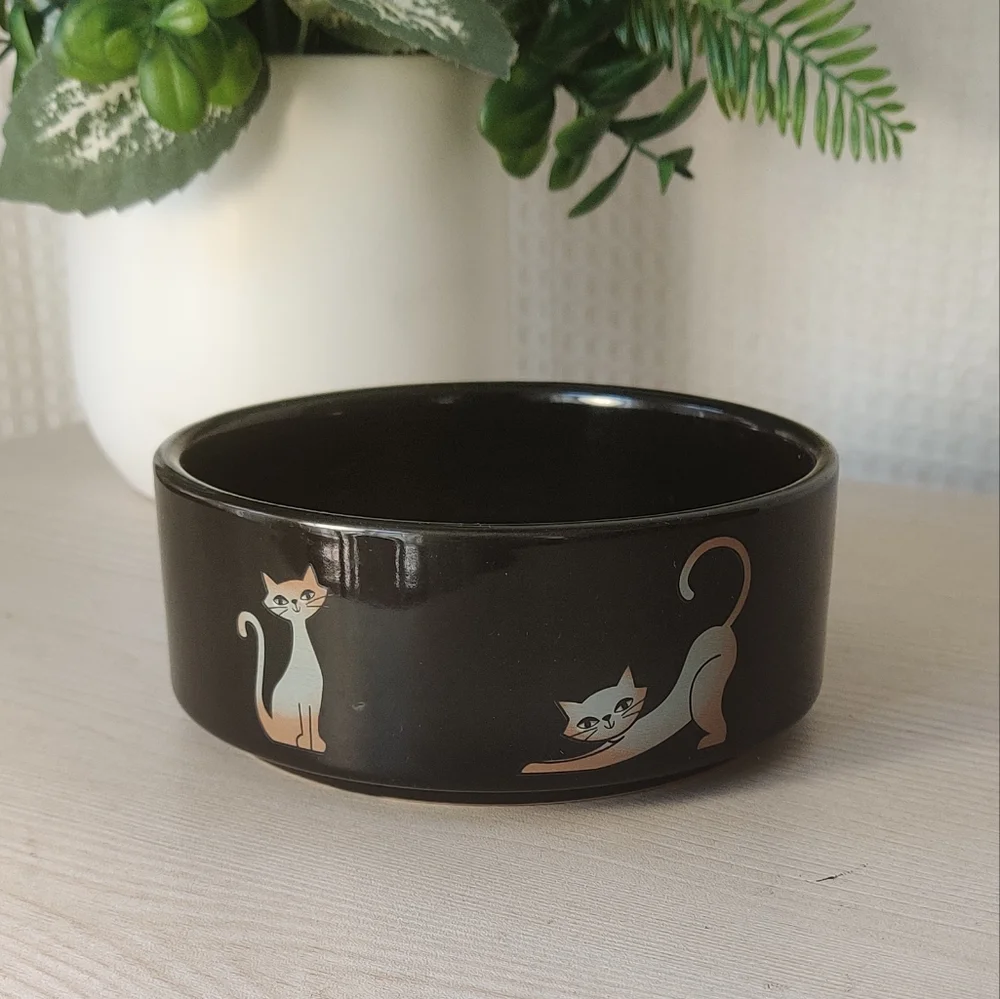 Black Glossy Ceramic Cat Bowl with Cats Printed Around the Outside